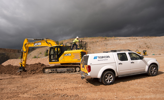 JCB is now offering Topcon machine guidance technology on its 220X excavator 220X pic 23.jpg