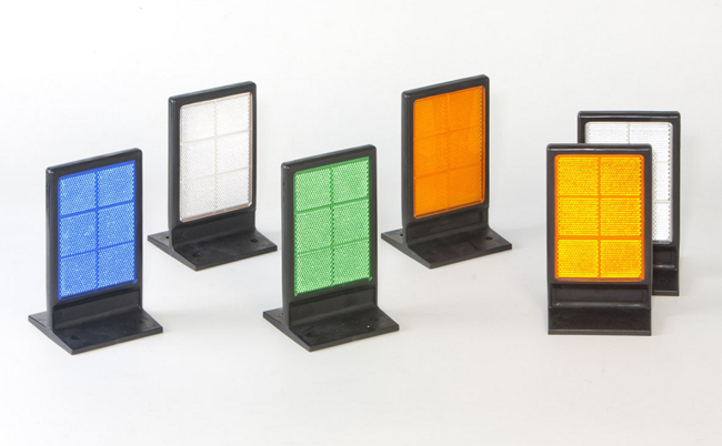 Flexible reflectors from SeñalConfor have high-reflectance catadioptric plates Senalconfor reflectors - PIC 1.jpg