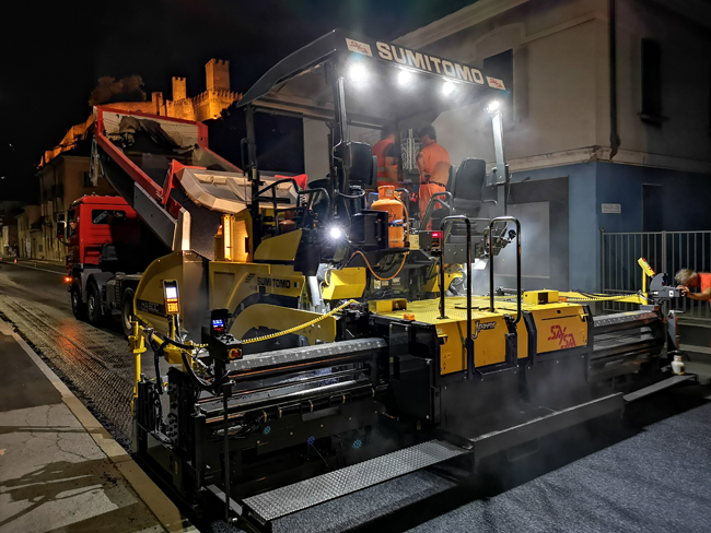 The Swiss contractor has used its Sumitomo pavers to carry out paving during the night, minimising traffic disturbance saisa-201809 (3).jpg