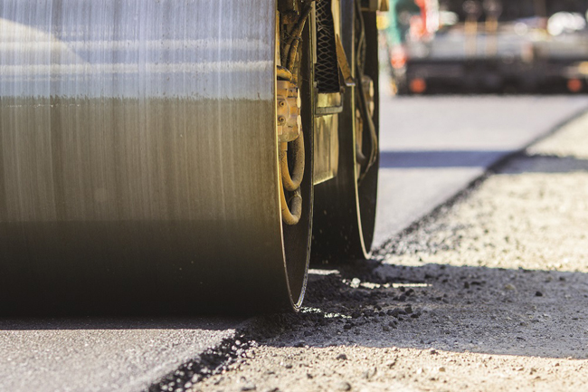 Warm mix surfaces offer benefits in terms of reduced emissions and also feature extended compaction times Aggregate Industries 1.jpg