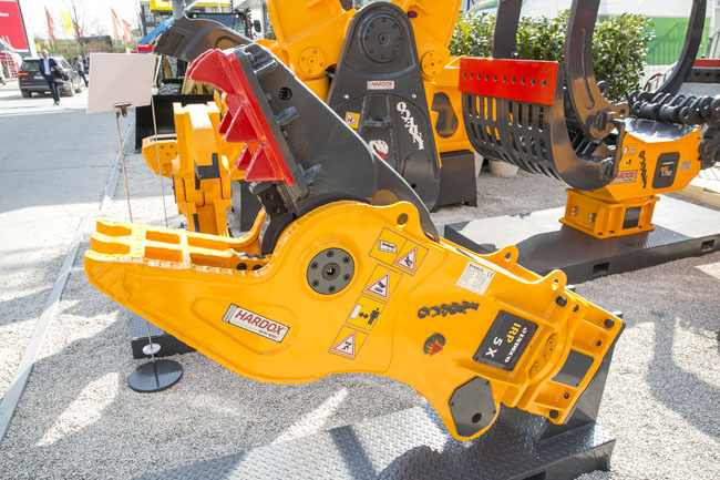 The IRP 5X pulveriser from Indeco suits carriers from 5-12tonnes and shares long life features with other models in the range Indeco-IRP 5X-1.jpg