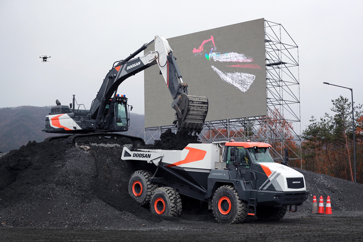 Doosan Infracore Concept-X