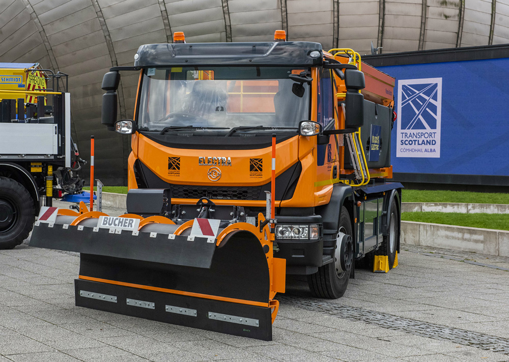 Transport for Scotland will use the Electra 100% Electric Gritter SEIV 19 – 350 on the Forth Bridges this winter Transport for Scotland Electra