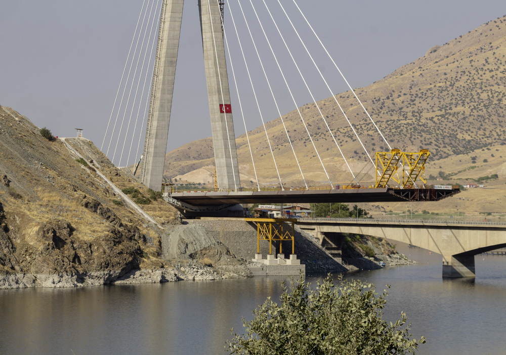 Doka Turkey saw its main challenge as being the Kömürhan Bridge’s pylon Doka Turkey saw its main challenge as being the Kömürhan Bridge’s pylon