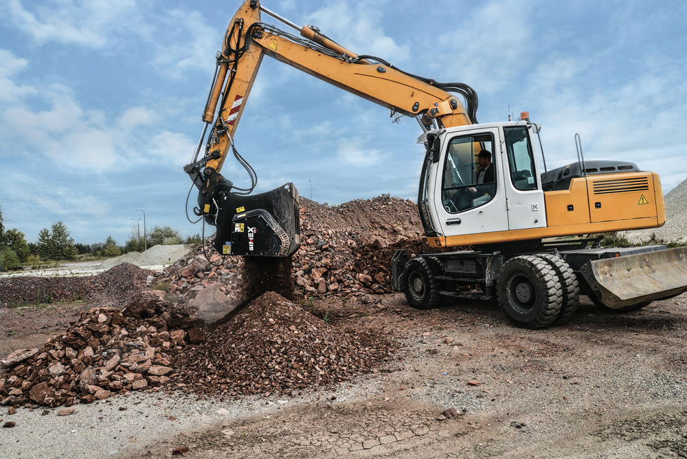 Simex says that its latest screening buckets offer high output in difficult materials recycling duties Simex screening buckets