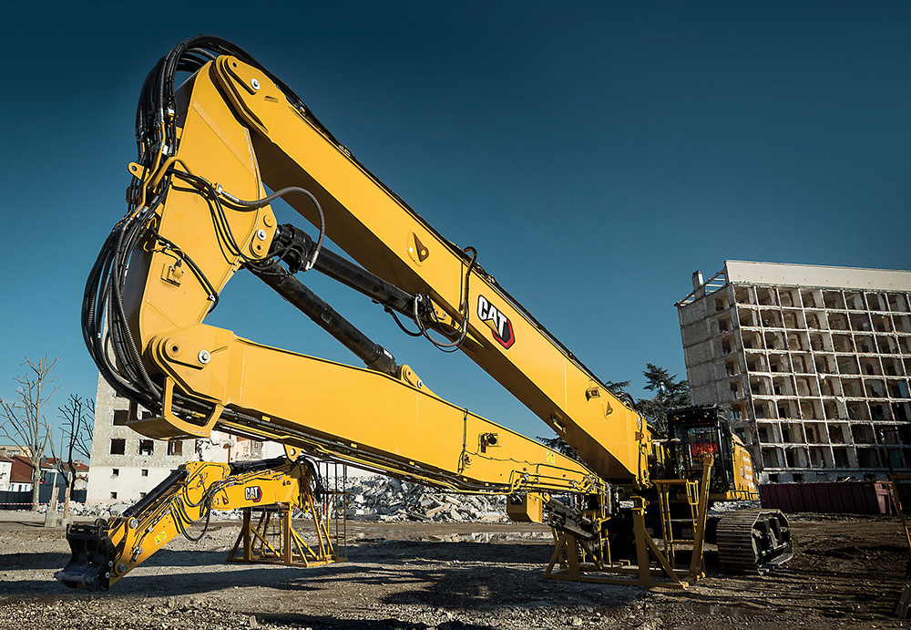 Caterpillar’s long reach boom can be used for bridge demolition or car park demolition works Caterpillar’s long reach boom can be used for bridge demolition or car park demolition works