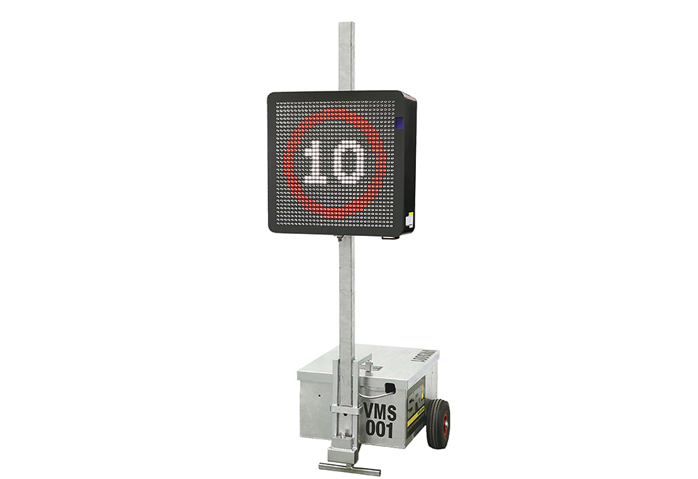 The signs have an active display width and height of 32 x 32 pixels (640mm x 640mm). The signs have an active display width and height of 32 x 32 pixels (640mm x 640mm).