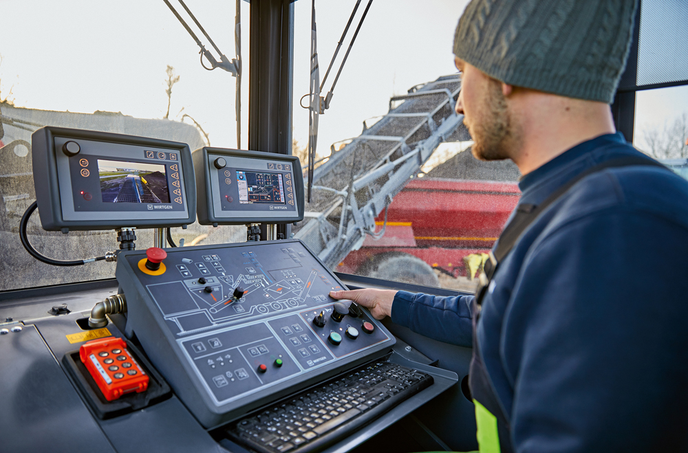 Sophisticated controls optimise performance for the Wirtgen unit Sophisticated controls optimise performance for the Wirtgen unit