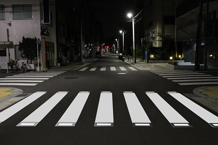 A system of the lights across a crosswalk can be lit using mains power or by solar power thanks to it being a low-consumption LED set-up (image courtesy Sernis)