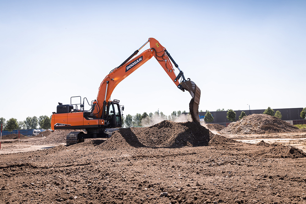Doosan’s new DX225LC-7 is the first of a new excavator series from the firm Doosan’s new DX225LC-7 is the first of a new excavator series from the firm