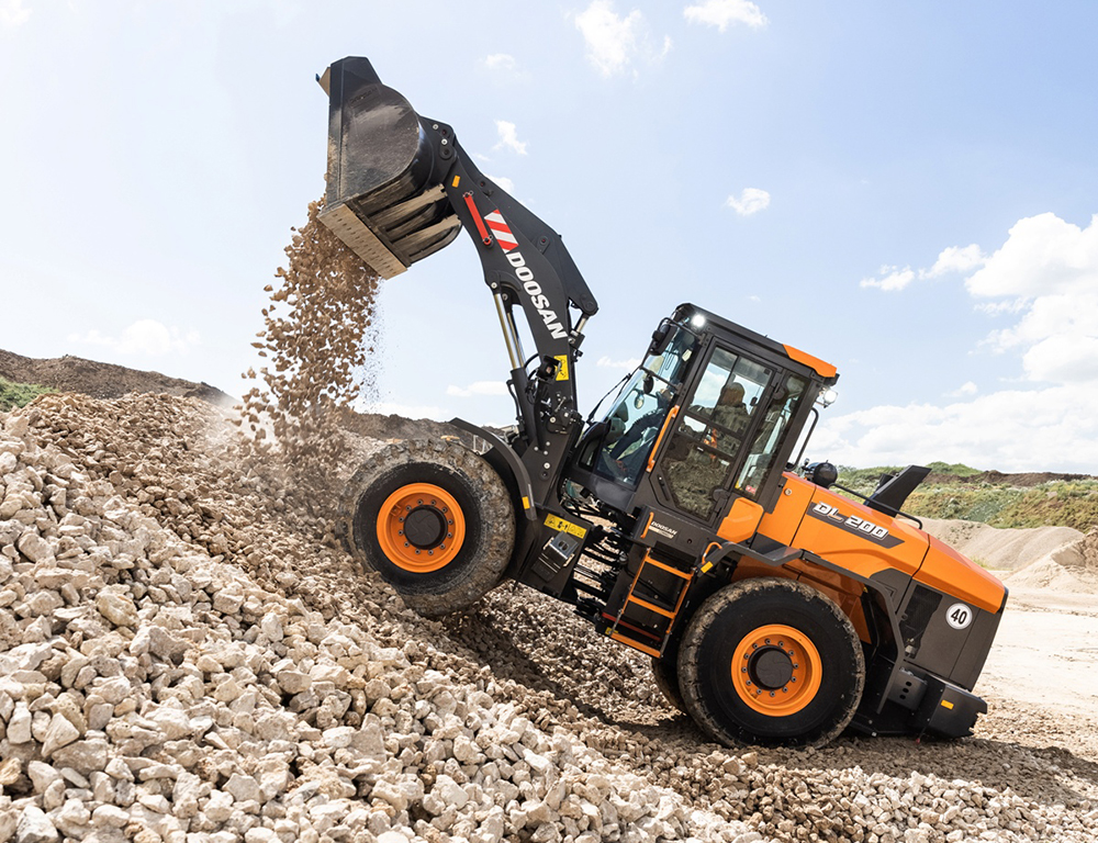 The new DL200-7 is the latest in the new wheeled loader range from Doosan The new DL200-7 is the latest in the new wheeled loader range from Doosan