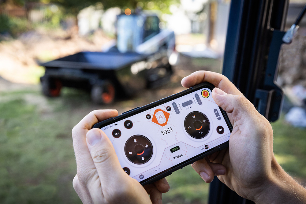 Bobcat’s new control tool allows remote operation of compaction machines Bobcat’s new control tool allows remote operation of compaction machines