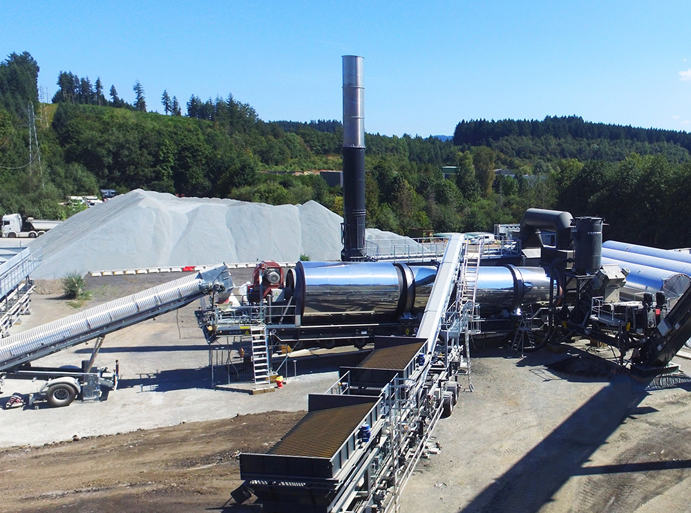 The first use of a new MARINI-ERMONT TSX plant was for a TSX 28 unit, which provided mix for a highway project in France in 2021 The first use of a new MARINI-ERMONT TSX plant was for a TSX 28 unit, which provided mix for a highway project in France in 2021