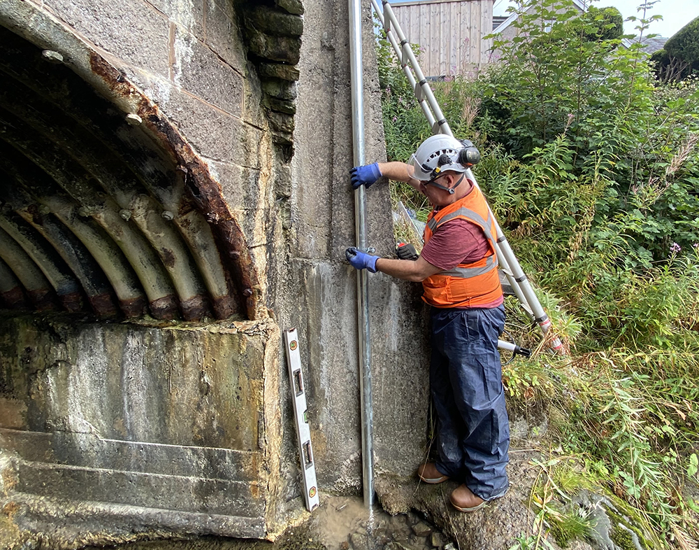 Installation of an OTT ecoLog 1000 water level logger in a stilling well with cellular data connection to Hydromet Cloud for the Vales Burn bridge trial in Scotland Installation of an OTT ecoLog 1000 water level logger in a stilling well with cellular data connection to Hydromet Cloud for the Vales Burn bridge trial in Scotland