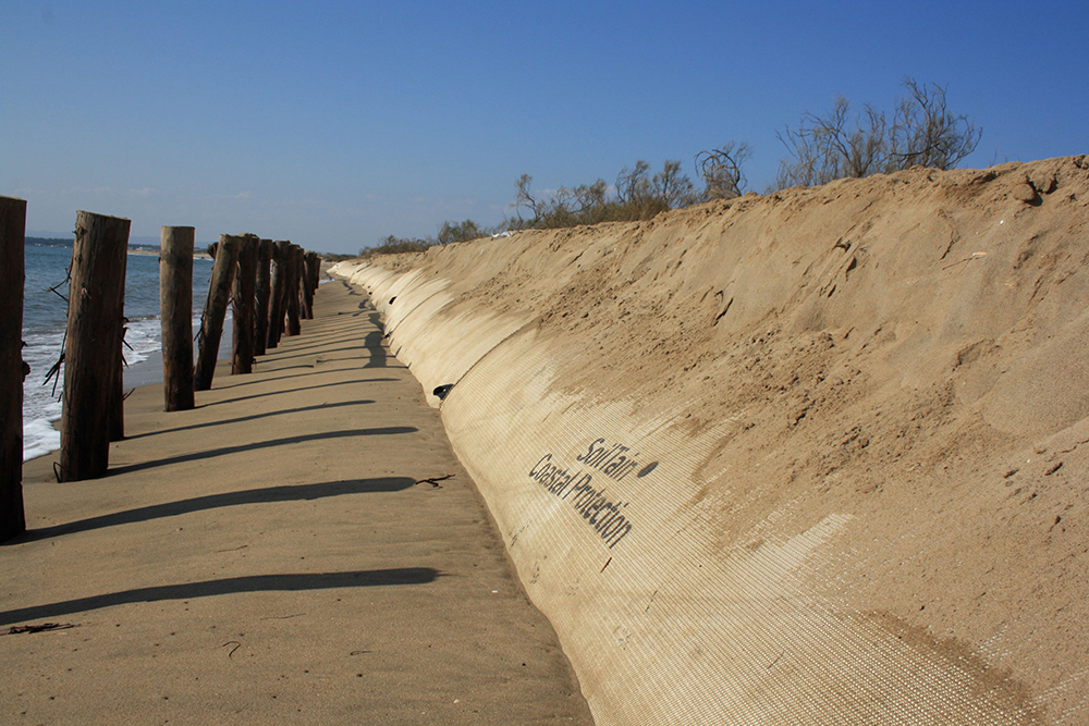 Huesker offers a novel solution to prevent erosion of infrastructure in coastal areas Huesker offers a novel solution to prevent erosion of infrastructure in coastal areas