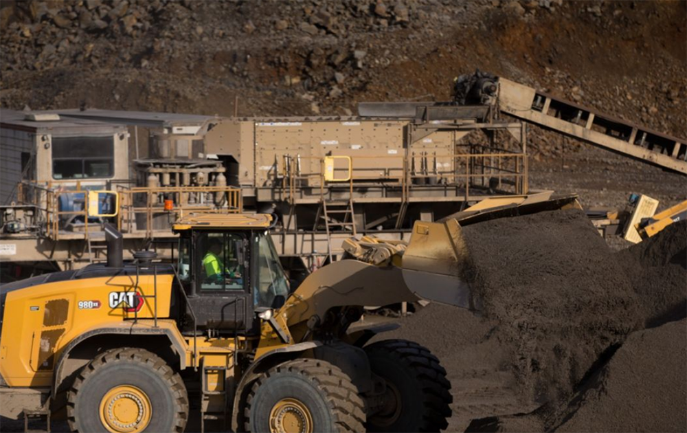 The 980 XE features a continuously variable transmission delivering increased fuel efficiencies up to 35% compared to the M series model. The 980 XE features a continuously variable transmission delivering increased fuel efficiencies up to 35% compared to the M series model.