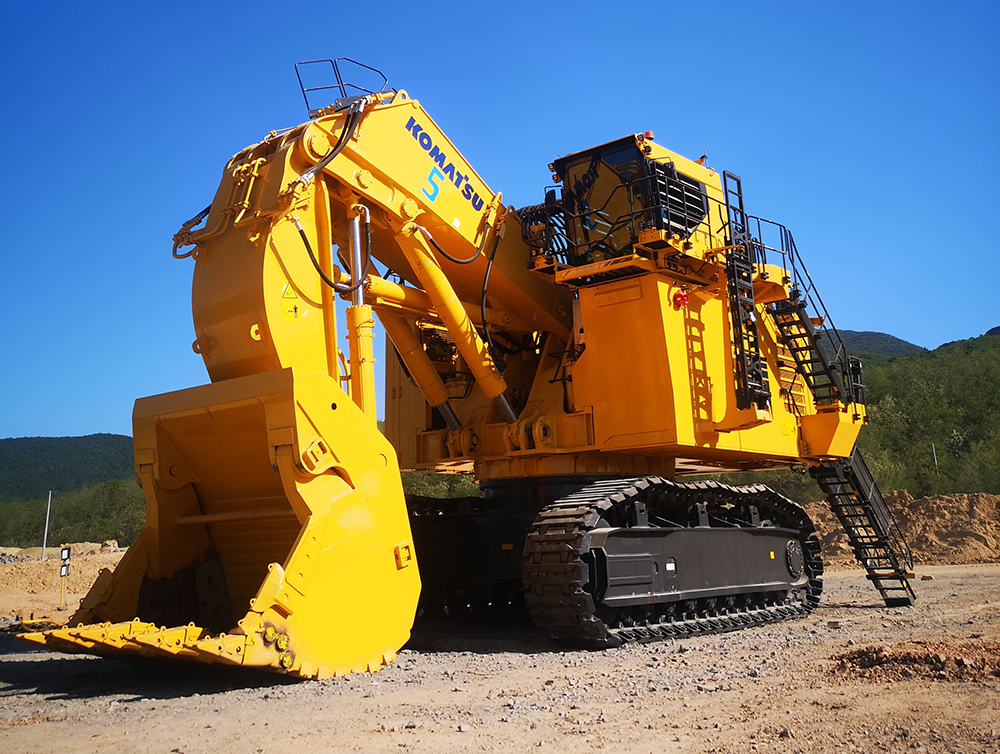 Komatsu’s PC4000-11 electric drive hydraulic mining excavator offers easy access Komatsu’s PC4000-11 electric drive hydraulic mining excavator offers easy access