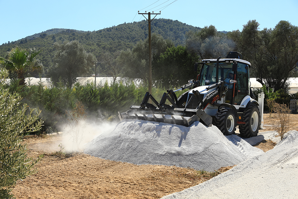 The turbocharged engine of Hidromek’s SUPRA series backhoe loaders maintains high torque even at low rpm The turbocharged engine of Hidromek’s SUPRA series backhoe loaders maintains high torque even at low rpm