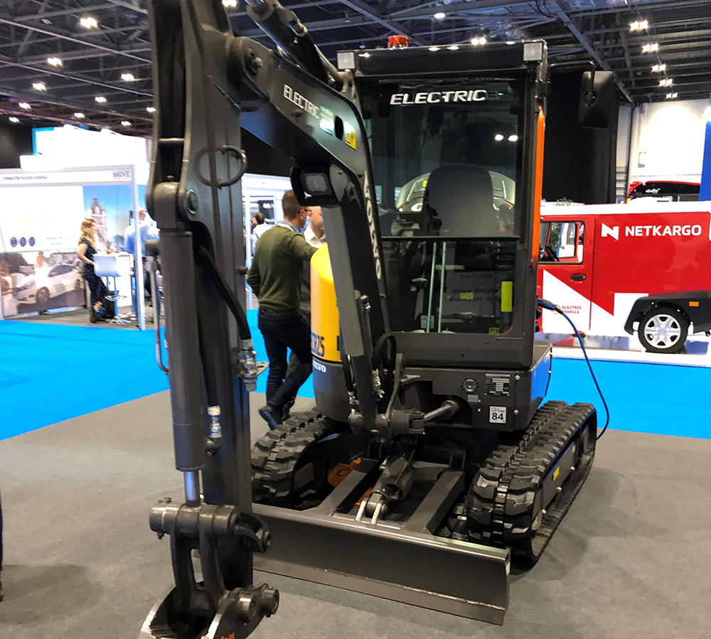 Volvo CE’s reduced tail swing ECR25, a 2.5tonne excavator, was on display at MOVE Volvo CE’s reduced tail swing ECR25, a 2.5tonne excavator, was on display at MOVE
