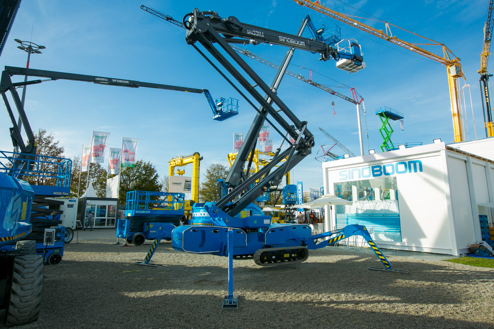The SPA33HJ was developed in collaboration with spider lift specialist, Falcon Lifts The SPA33HJ was developed in collaboration with spider lift specialist, Falcon Lifts