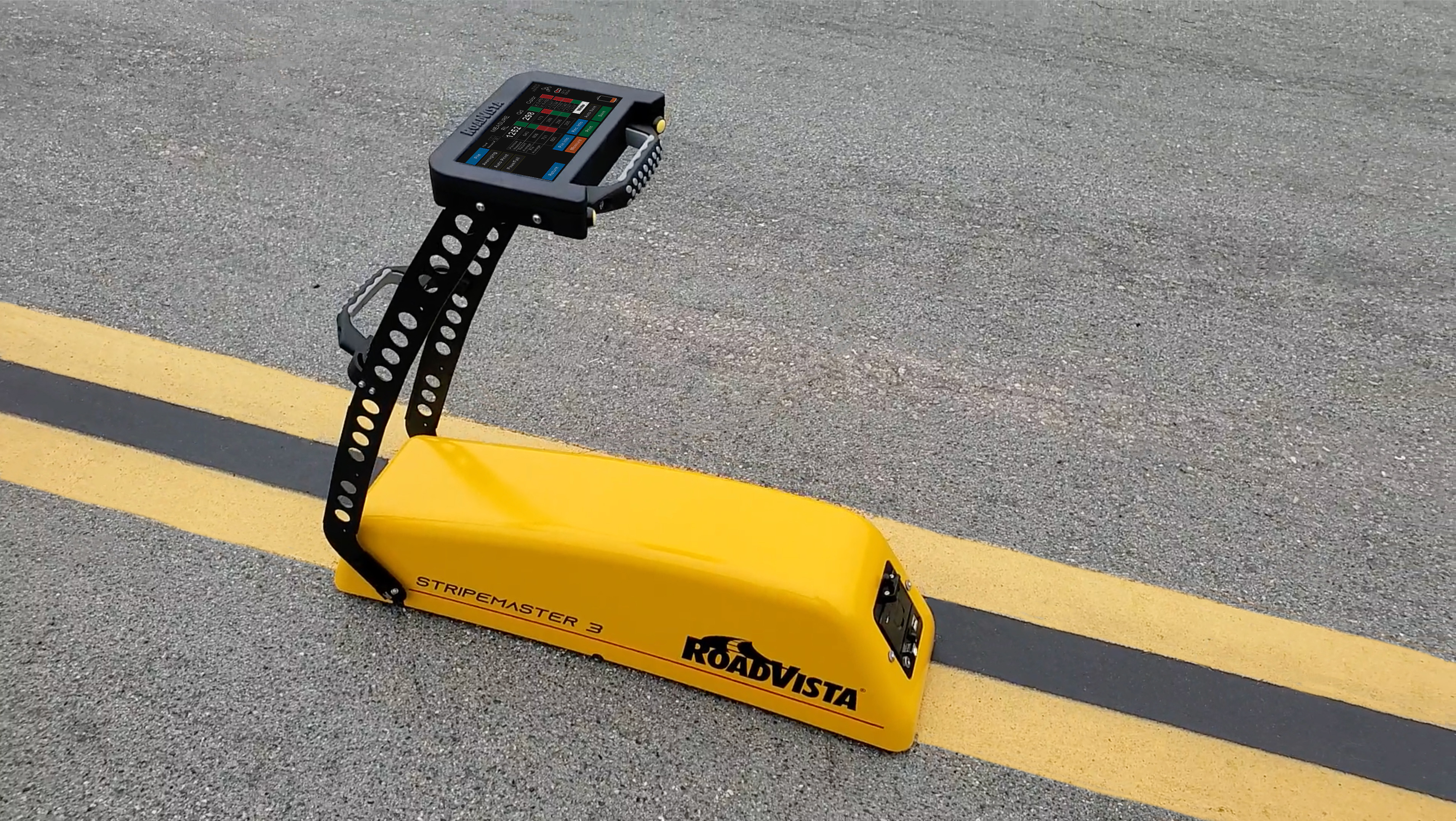 StripeMaster 3’s large nearly 18cm touch screen display is easy to read, even in direct sunlight