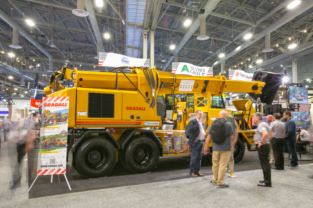 The EL41H4 is a concept machine with an electric driveline The EL41H4 is a concept machine with an electric driveline