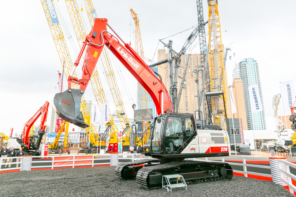 The Link-Belt 220 X4S is a step toward machine autonomy The Link-Belt 220 X4S is a step toward machine autonomy