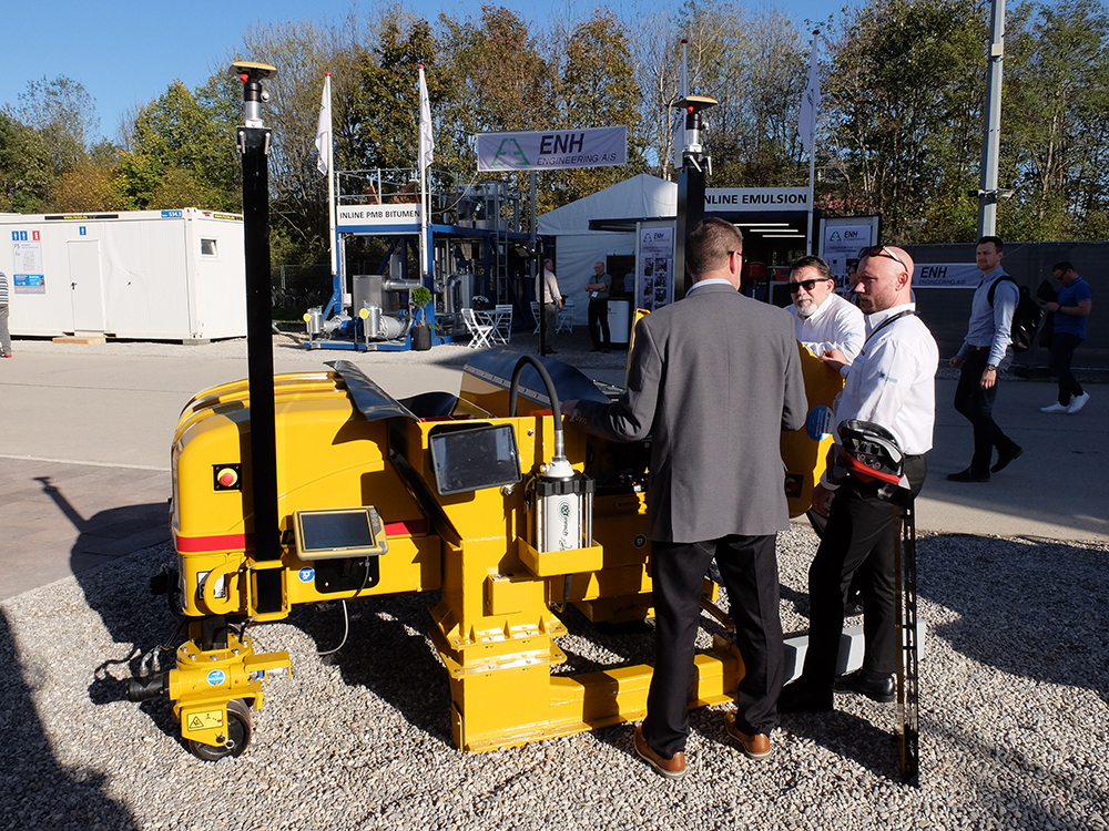 Electric power drives GOMACO’s new CC-1200e slipformer Electric power drives GOMACO’s new CC-1200e slipformer