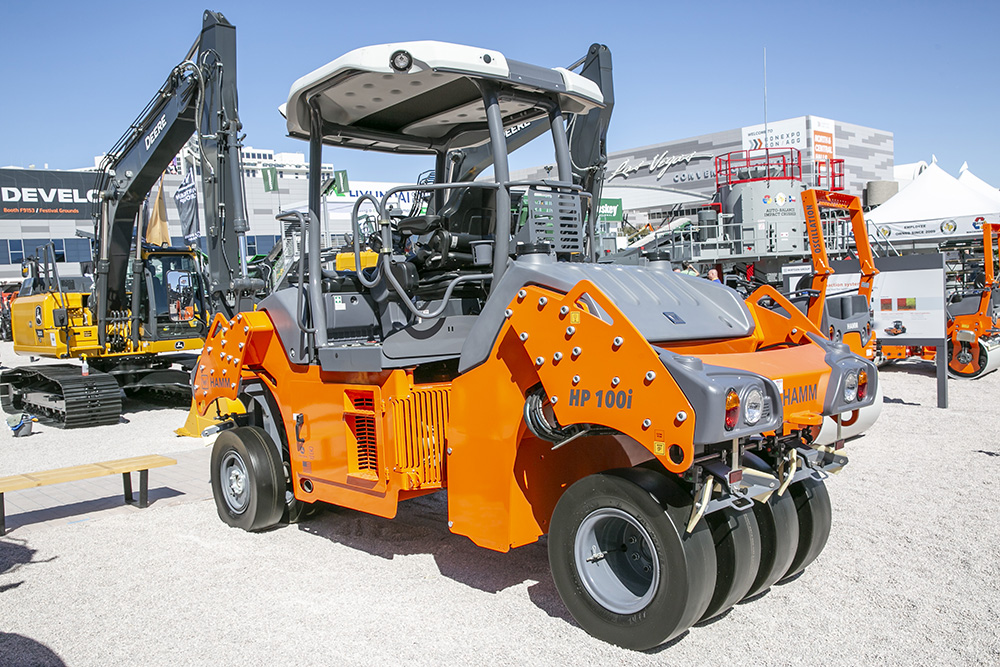Hamm is now offering a versatile rubber tyred roller for asphalt finishing purposes Hamm is now offering a versatile rubber tyred roller for asphalt finishing purposes