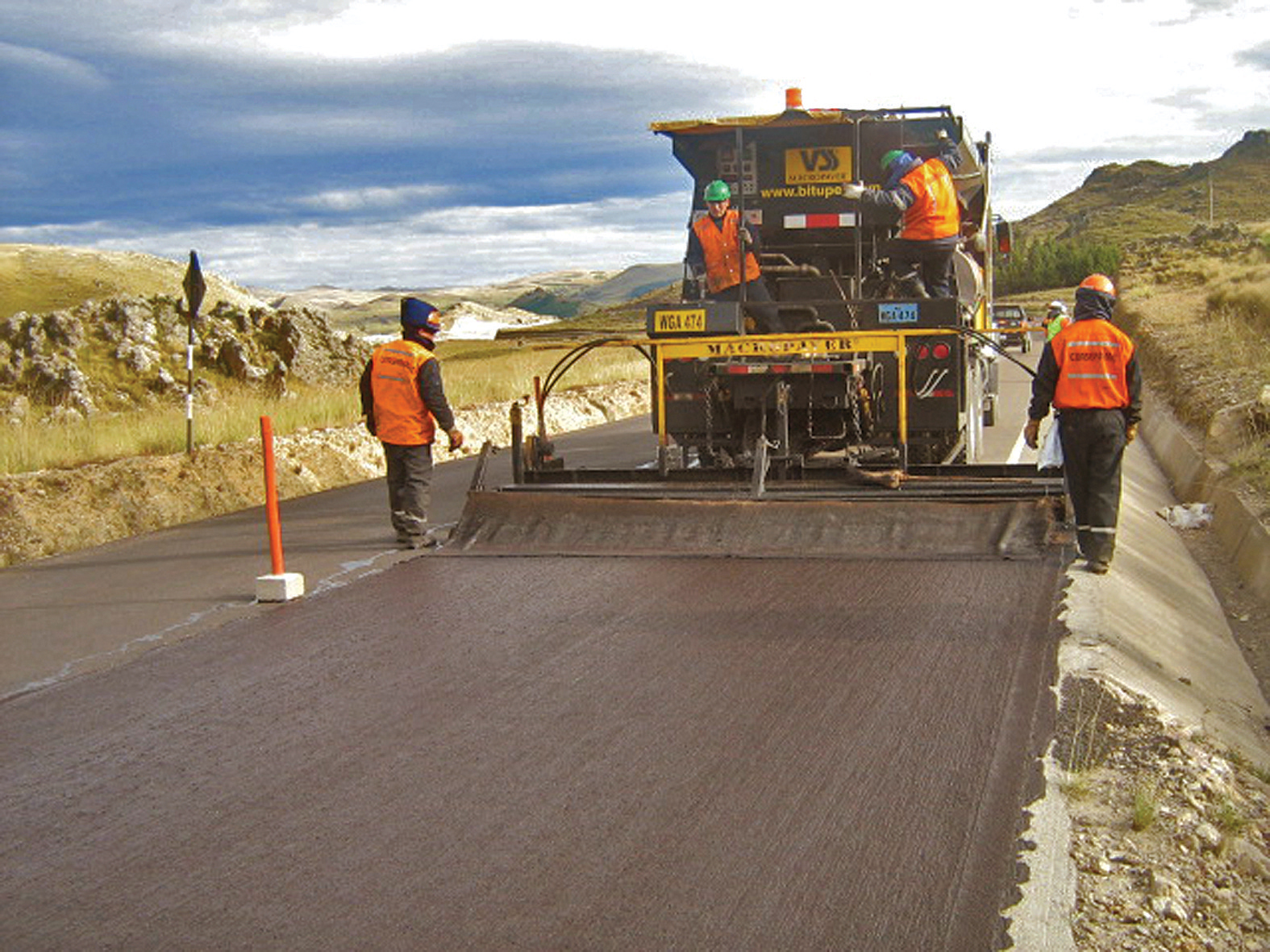 a VSS Macropaver Model 12B slurry machine in the Andes VSS model 12B slurry machine