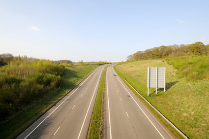 The new CUTAWAY system includes several features for simple, safe and secure operator handling and disposal Cutting roadside grass