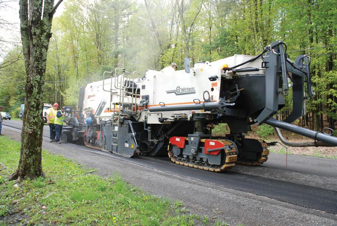 Using the Wirtgen 2200CR allows contractors to use foamed bitumen-recycling and cold-in-place techniques to a depth of 102mm Wirtgen 2200CR machine