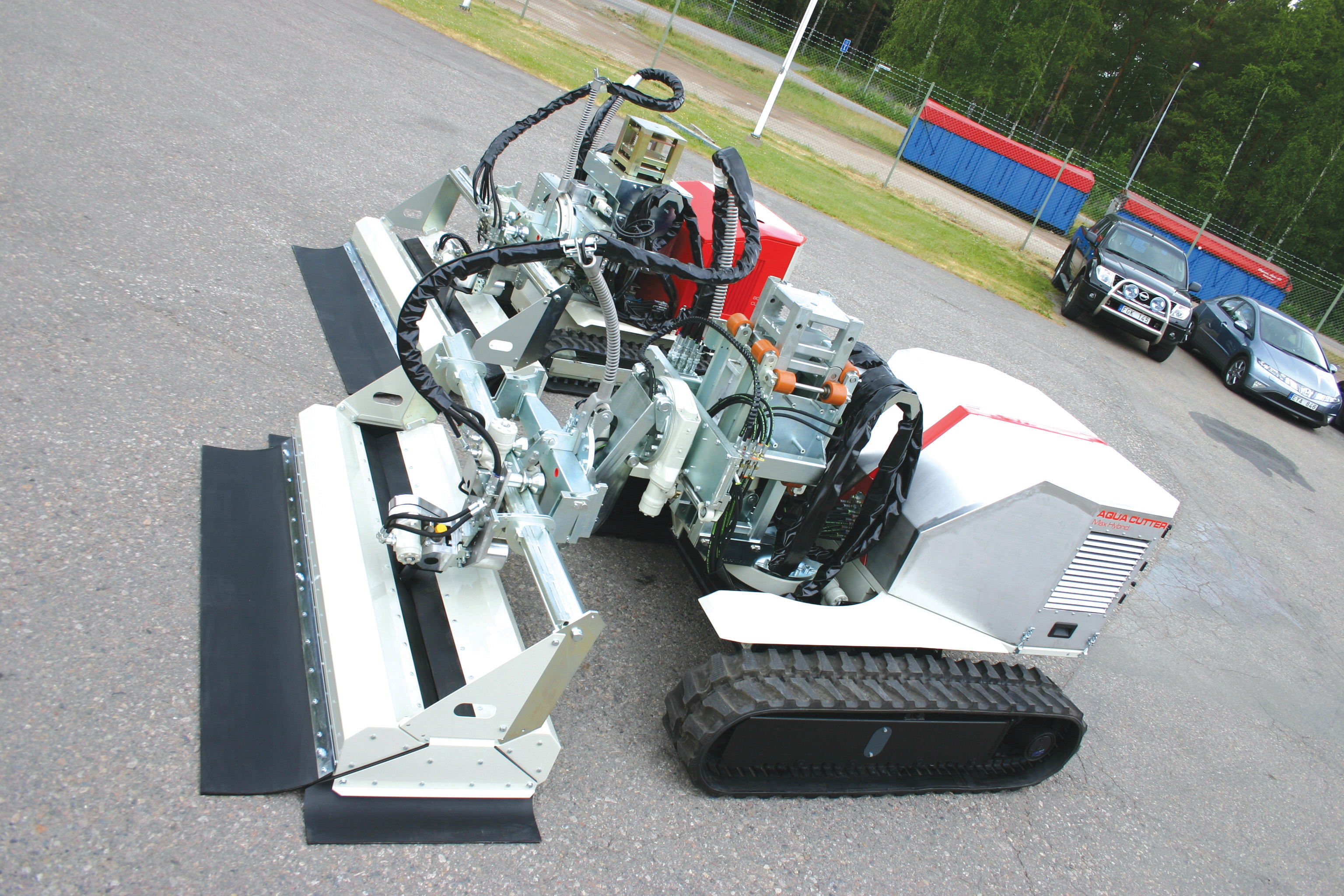 The choice of either diesel or electric power for Aquajet's water jetting robot allows the machine to be used in enclosed sites or in urban areas Aquajet's water jetting robot