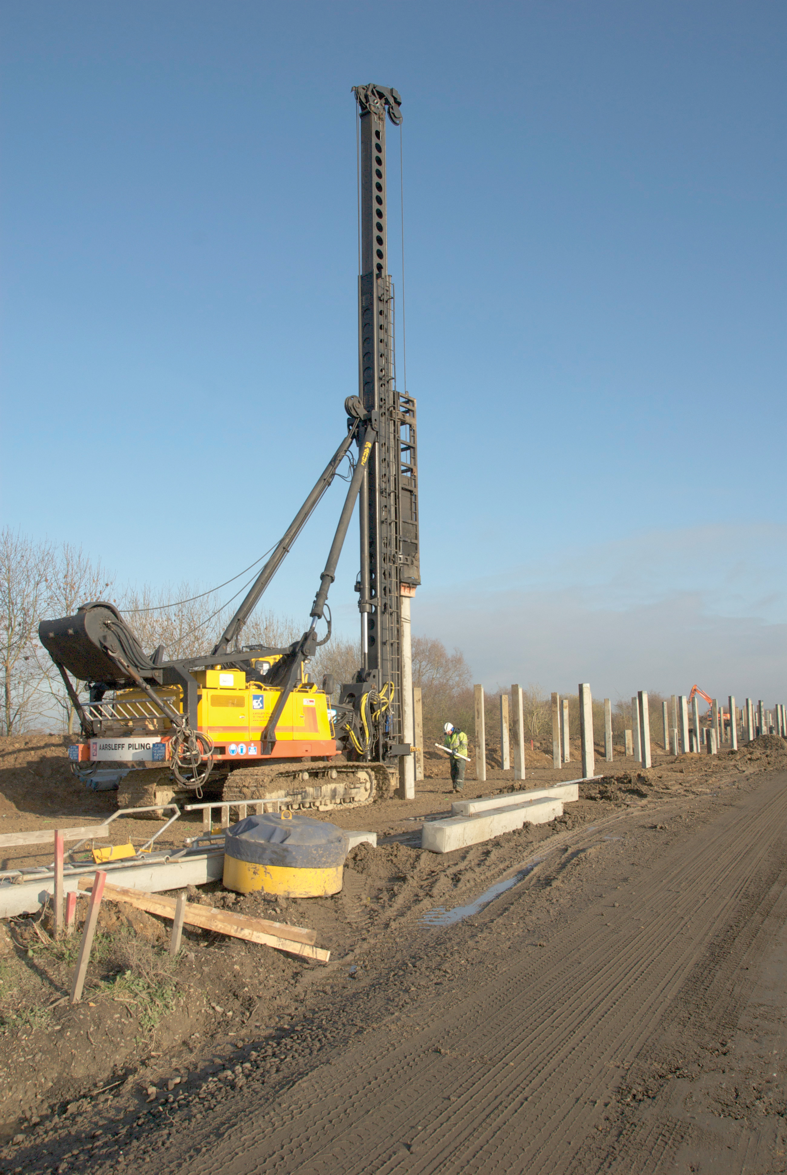 Specialist contractor Aarsleff has to supply and install 2,150 precast concrete piles in rows as foundation support for the guided busway over 4km of a 4.5km western section for an innovative project in the UK piling machine