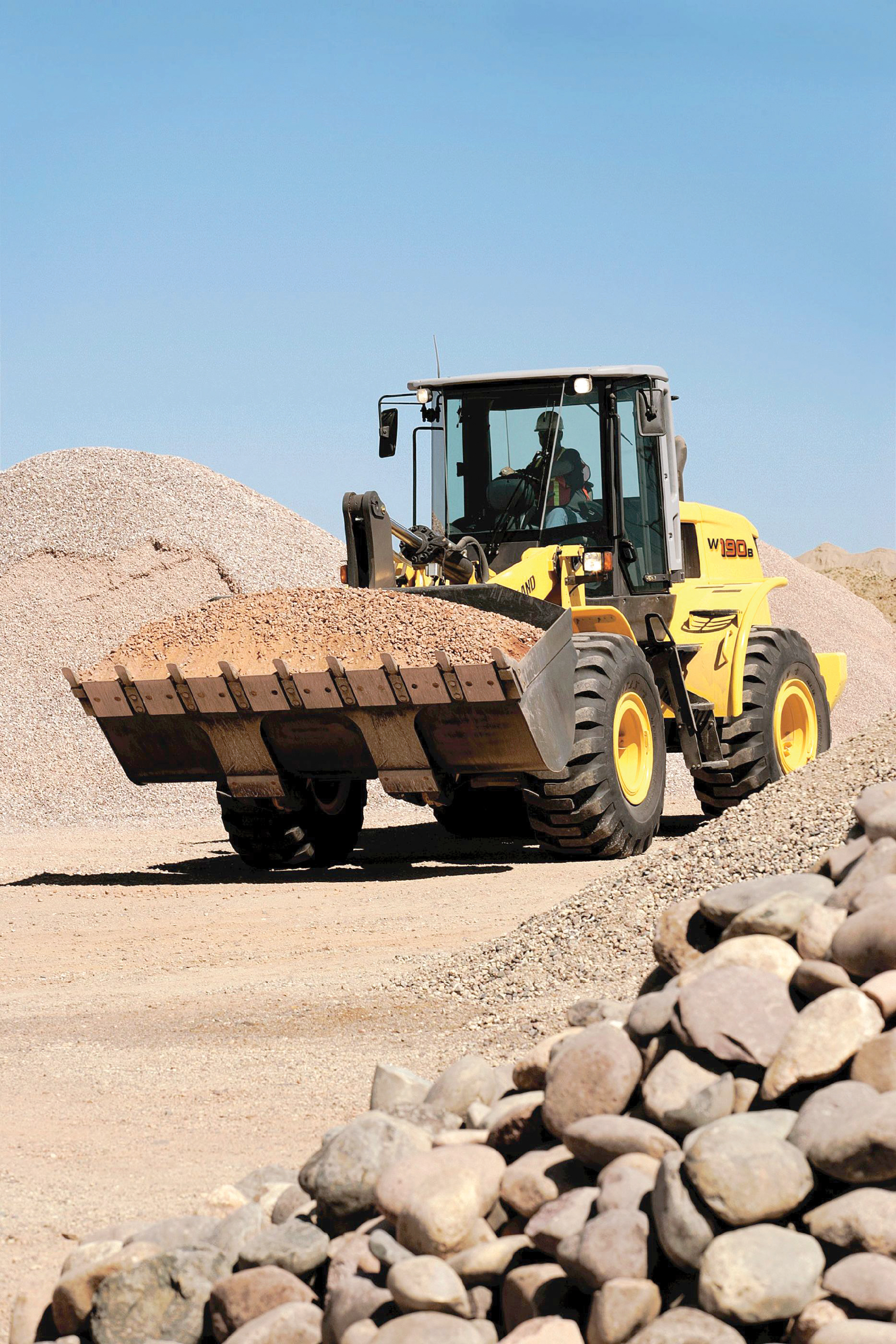 New Holland's new W190B wheel loader Holland's wheel loader