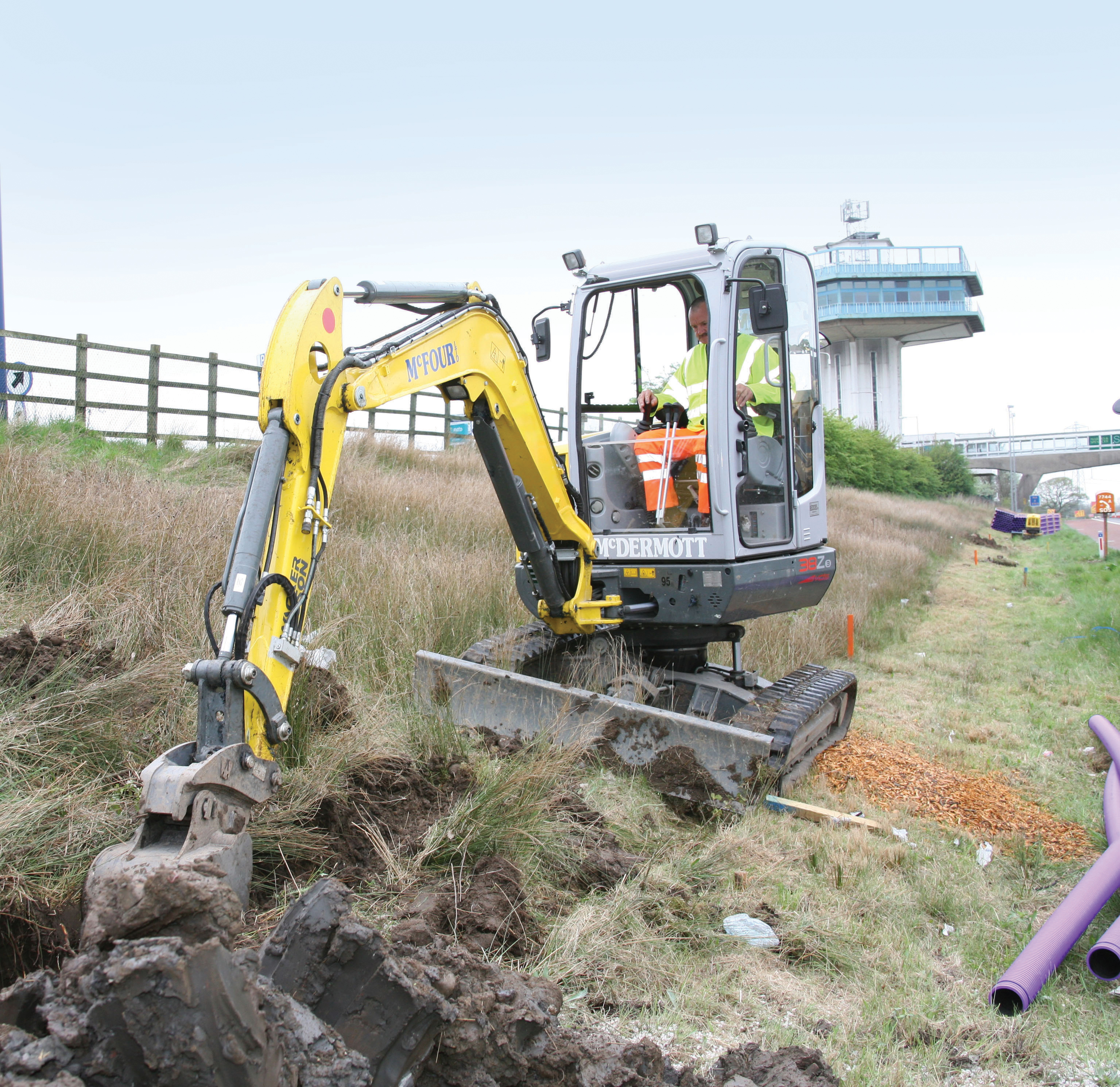Productivity is good with the Wacker Neuson machines on the M6 contract and a VDS equipped 38Z3 zero tailswing machine has achieved an output of 285m/day Wacker Neuson 38Z3 zero tailswing machine