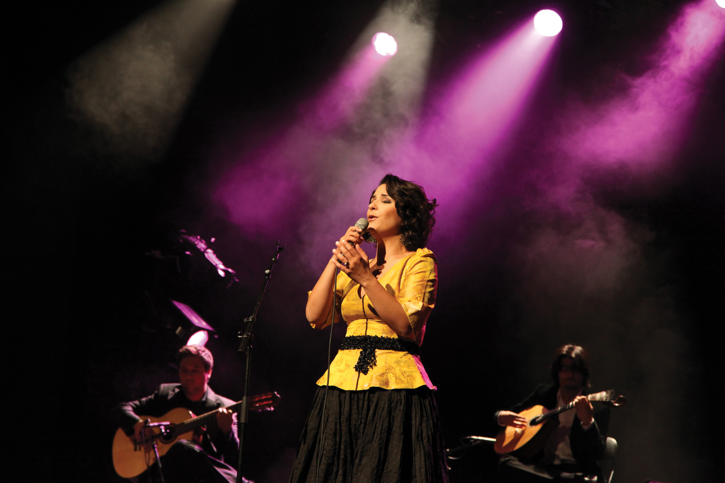 Fado star Mafalda Arnaulth entrances delegates at the Opening Ceremony Mafalda Arnaulth