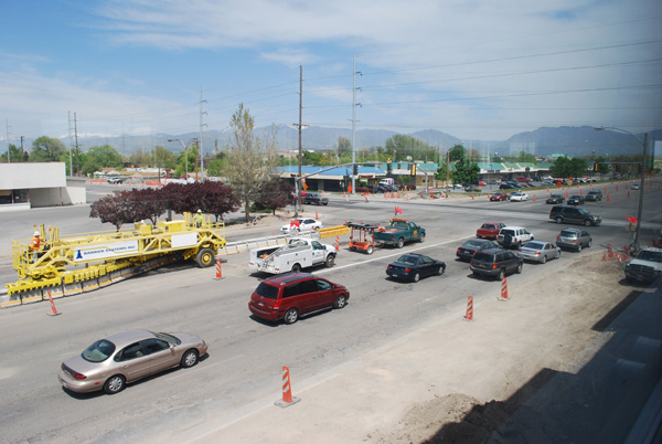 The moveable barrier was shifted several times/day when required to cope with varying traffic flows and minimise congestion for road users Barrier Transfer Machine at work