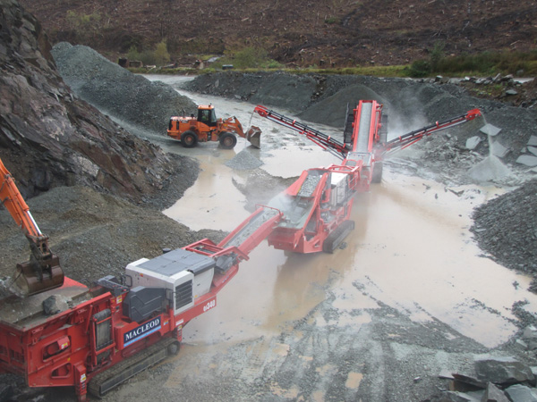 Macleod Construction now has a fleet of Sandvik crushing and screening machines for its quarry operations Sandvik units in action