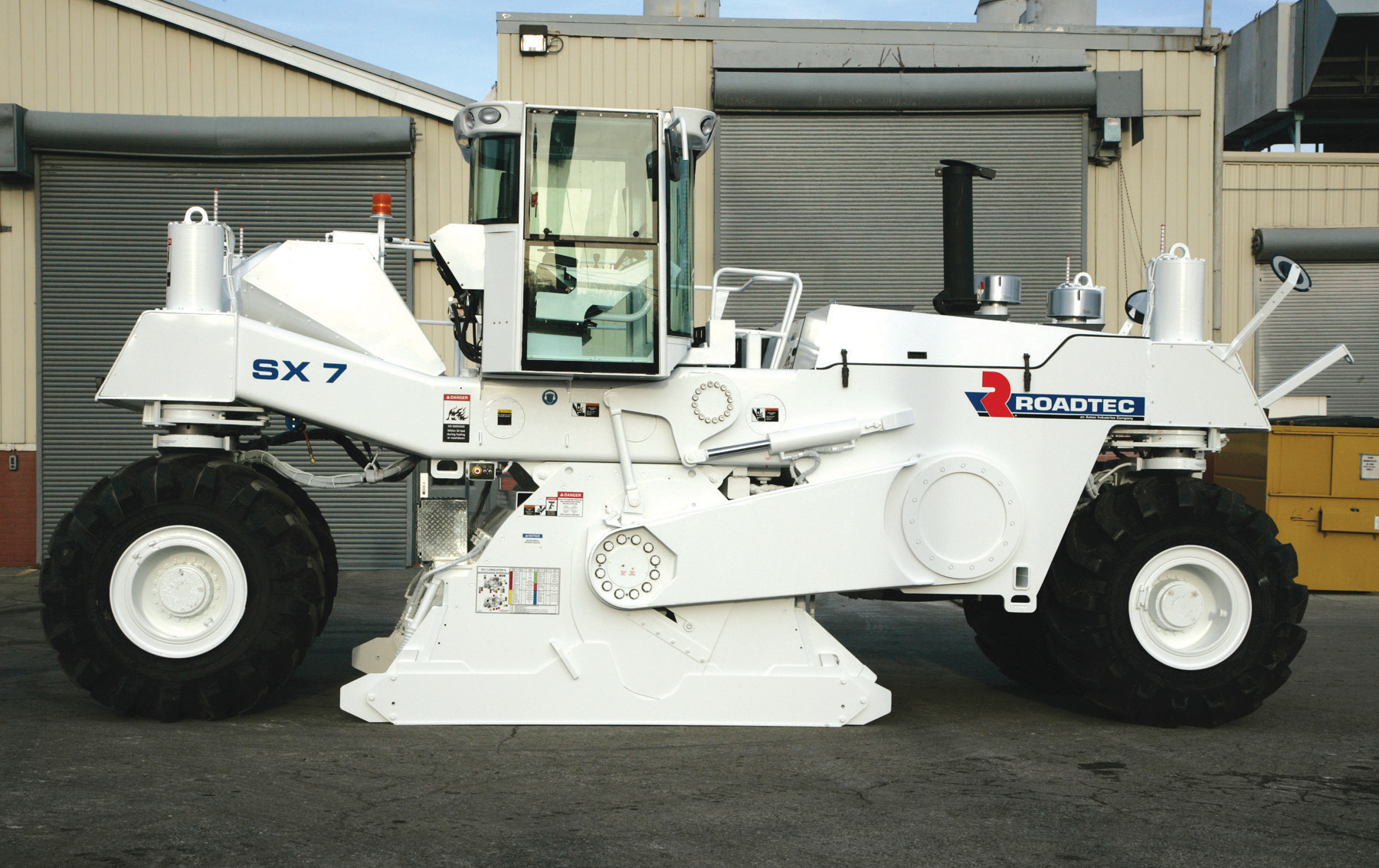 Upgrades improve operator visibility for Roadtec's SX-7 stabiliser Roadtec's SX-7 stabiliser