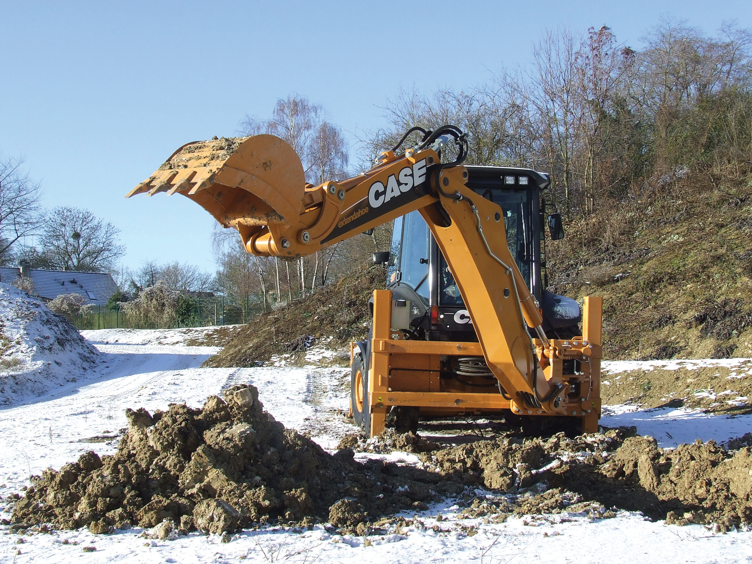 Aimed at the rental market, the 580T backhoe loader from case features conventional type controls and hydraulics but has a high digging performance Case Construction Equipment 580T