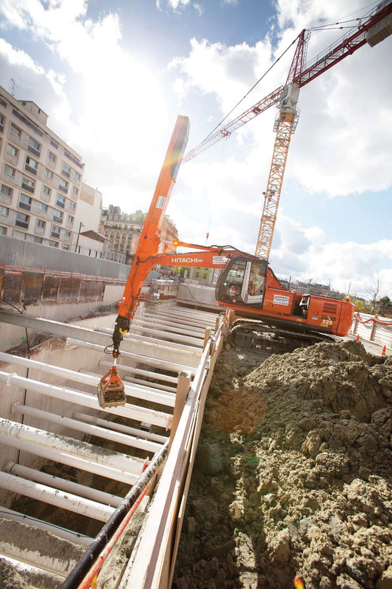 The Hitachi ZX225USRLC-3 excavator was used to dig deep below ground in paris Hitachi ZX225USRLC-3