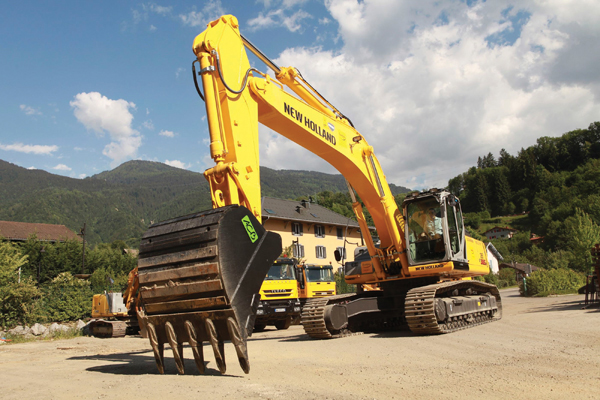 Gulepa TP's new E385B excavator from new Holland Construction New Holland Construction TP E385B