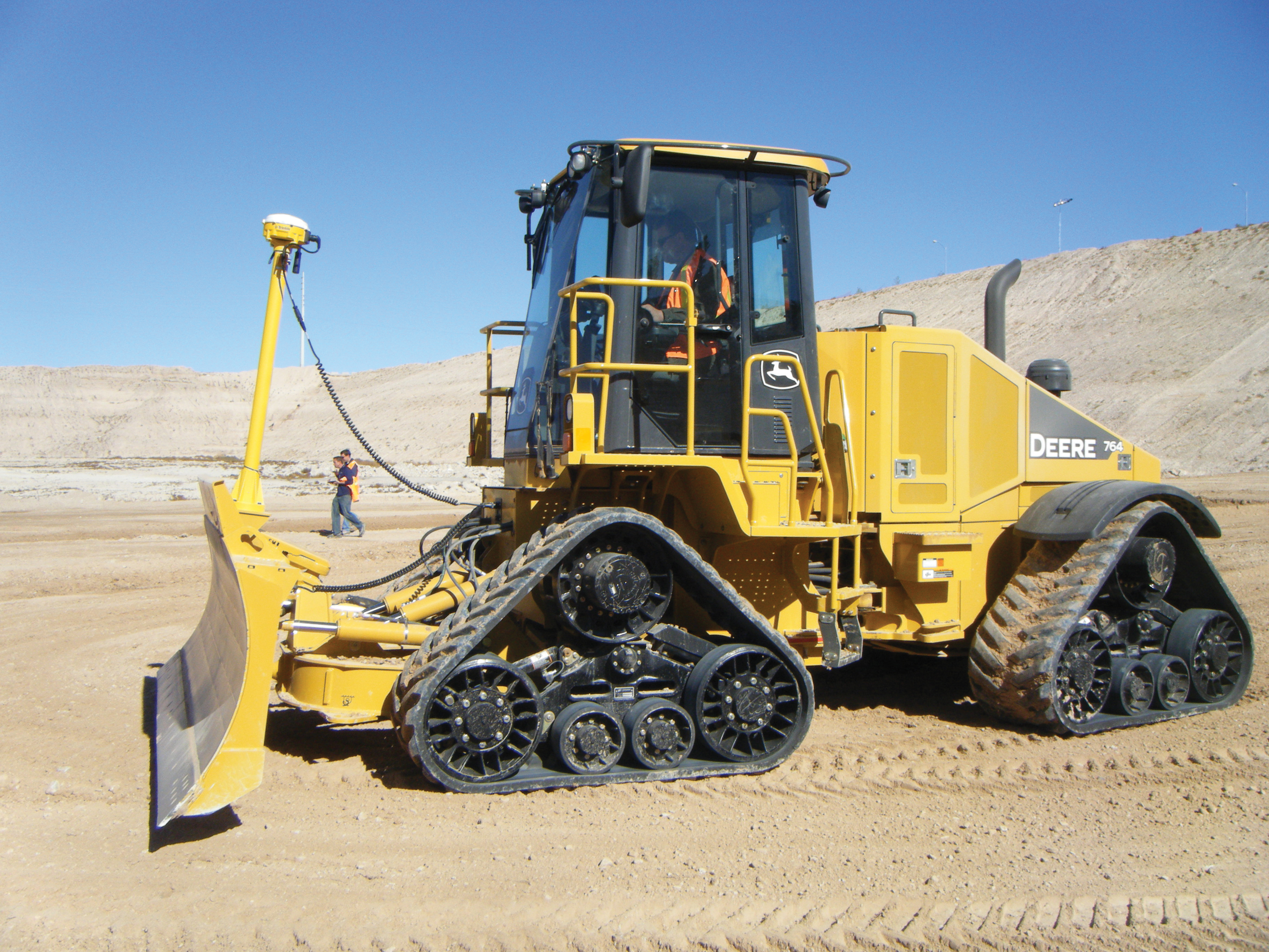 Trimble machine control tools can now be fitted to an array of construction machines, including the innovative articulating dozer developed by John Deere John Deere Dozer