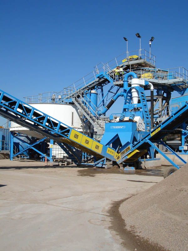 The CDE washing plant was selected because of its mobility, low water demand and electric power supply CDE washing plant