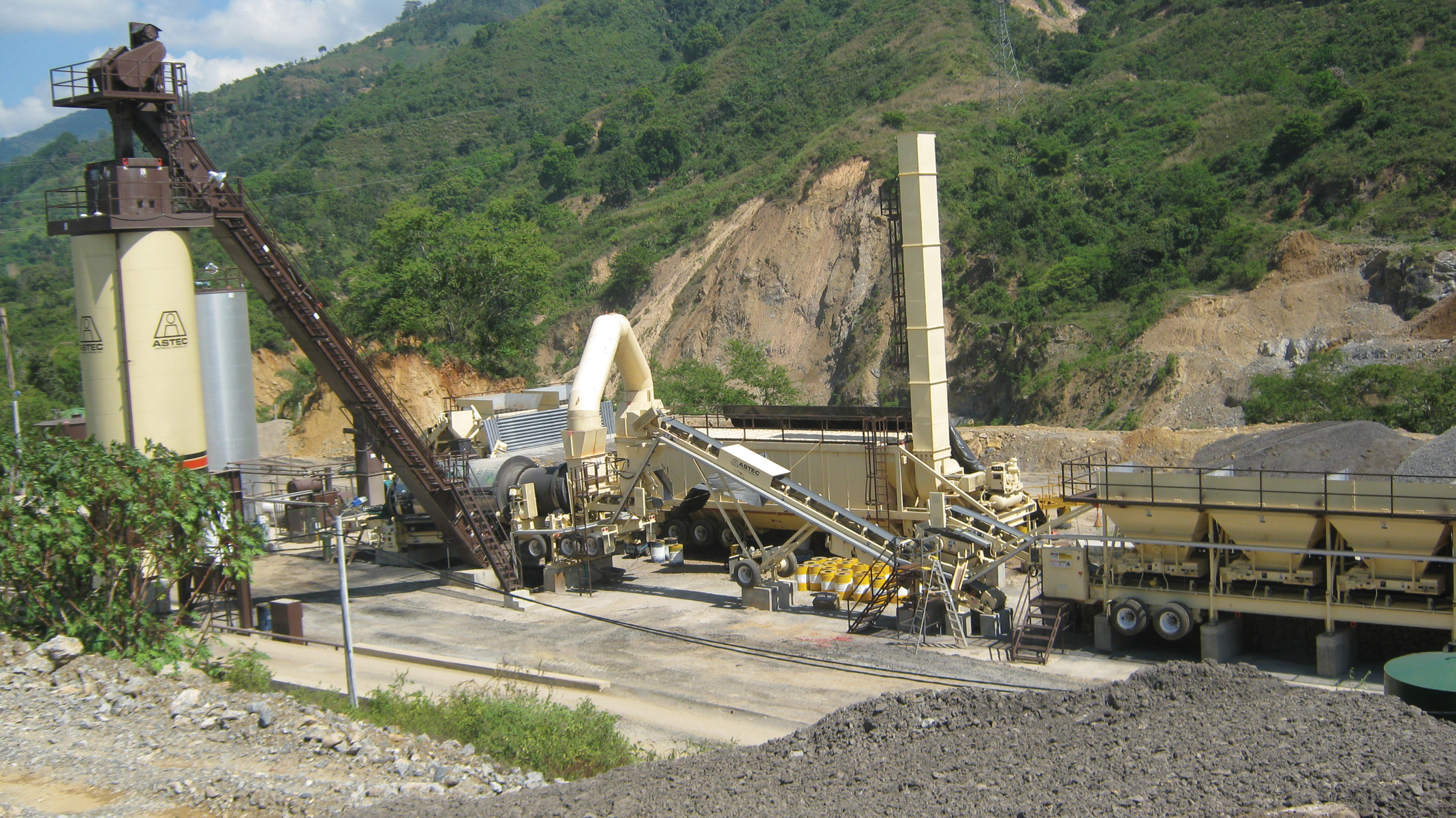 MHC's Portable Double Barrel plant installed in Bucaramanga, Colombia MHC's Portable Double Barrel plant