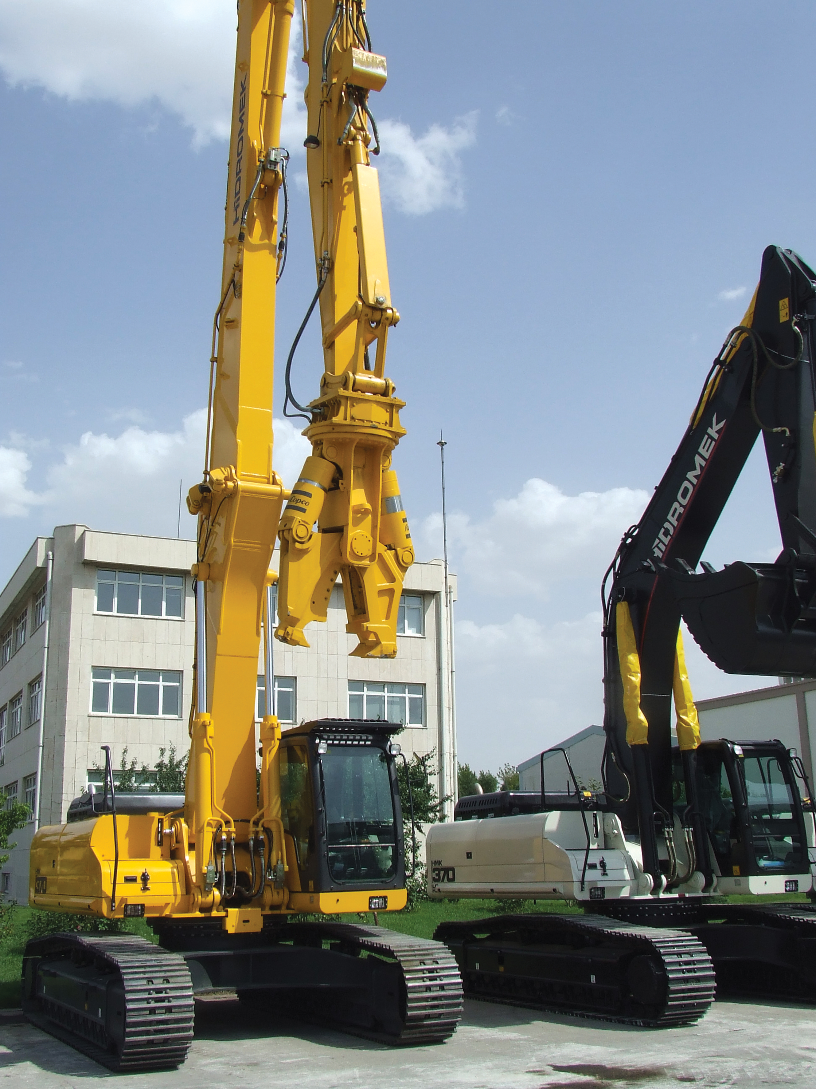 A long reach version of Hidromek's MHK300LC excavator is now offered for demolition work. Hidromek's MHK300LC