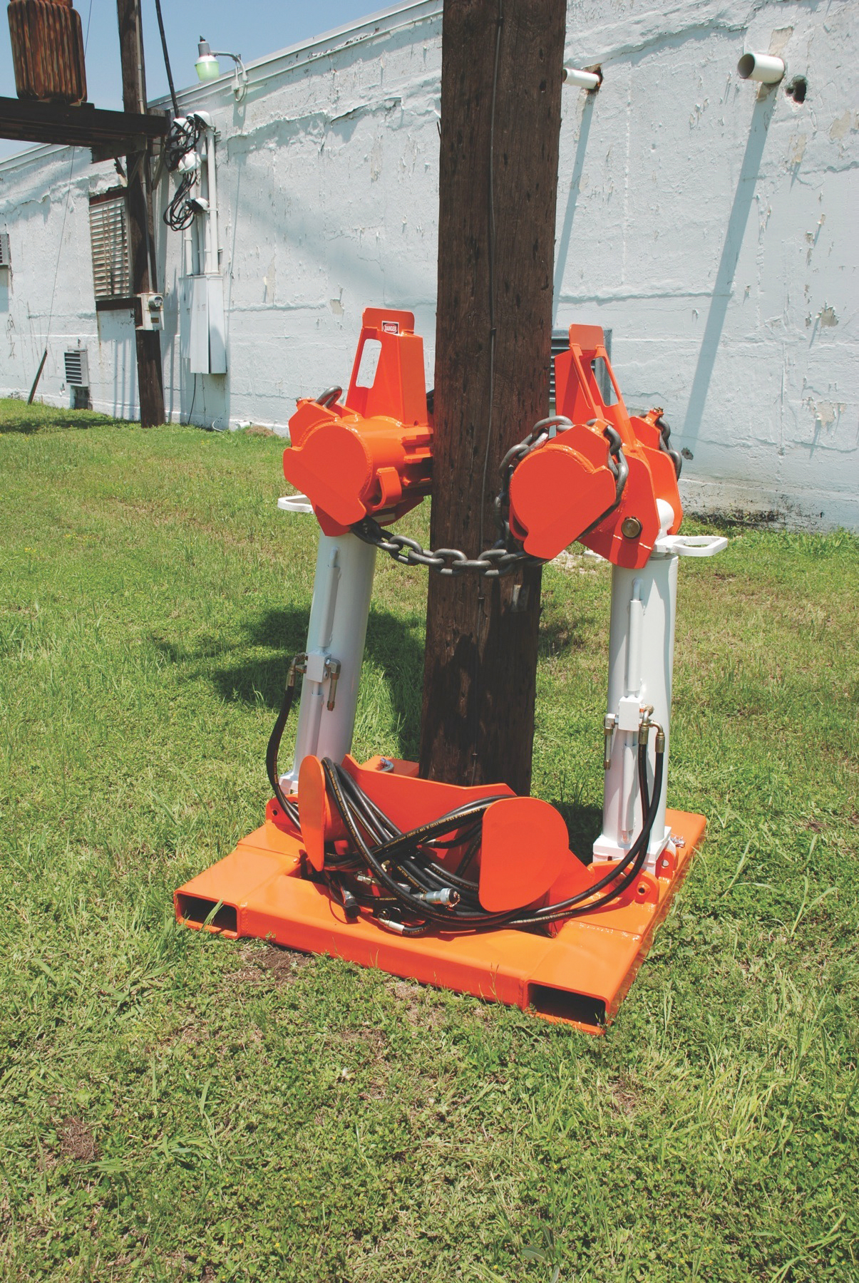 DP says its XHD-60 and HD-30 pole pullers are said by the firm to be giving electric utility crews a faster and safer option for pole removal Diversified Products Pole Puller