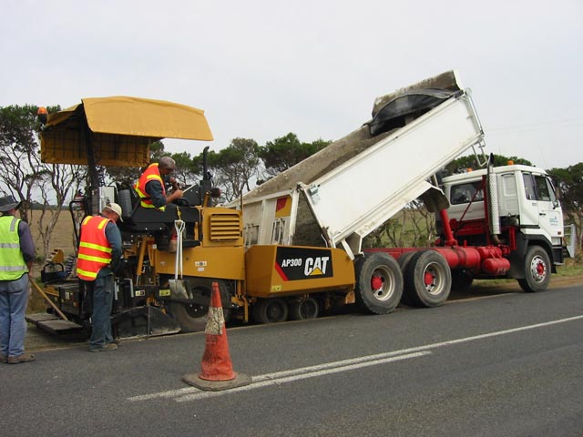 The first Cat AP300 asphalt paver in Australia WH Sept 09 P 47 2