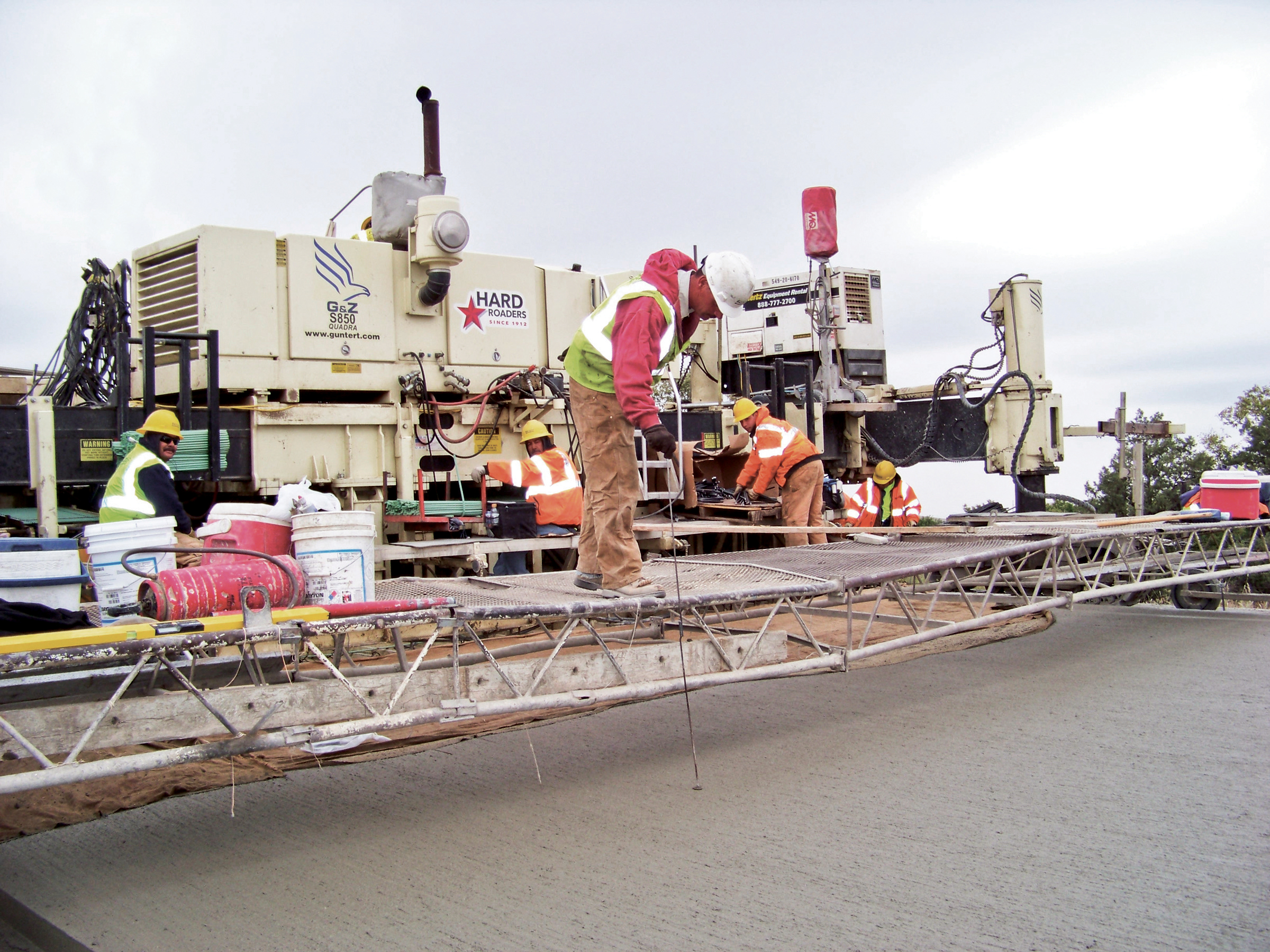 Using concrete Koss has been able to provide a hard-wearing, long lasting surface on key connections in Kansas Koss